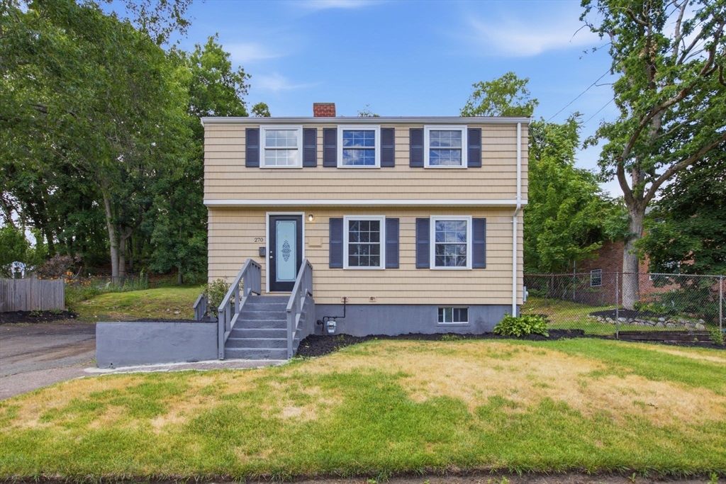 270 Cambridge Rd, Woburn, Massachusetts, 4 Bedrooms Bedrooms, 6 Rooms Rooms,1.5 BathroomsBathrooms,Residential,For Sale,Cambridge Rd,73542314