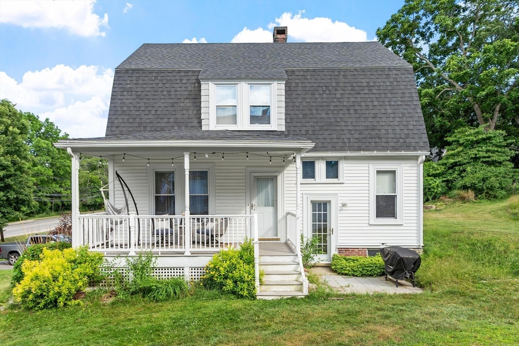 269 Salem St, Haverhill, Massachusetts, 3 Bedrooms Bedrooms, 8 Rooms Rooms,1 BathroomBathrooms,Residential,For Sale,Salem St,73542320