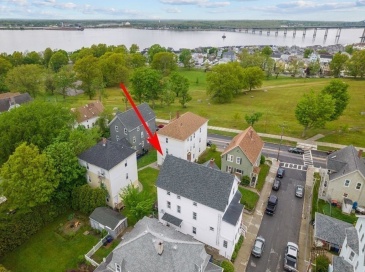 23-27 Ash St, Fall River, Massachusetts, 9 Bedrooms Bedrooms, 18 Rooms Rooms,3 BathroomsBathrooms,Residential Income,For Sale,Ash St,73542351
