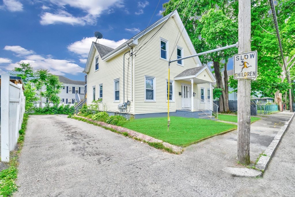 10 Milton St, Brockton, Massachusetts, 3 Bedrooms Bedrooms, 6 Rooms Rooms,1 BathroomBathrooms,Residential Lease,For Rent,Milton St,73542354