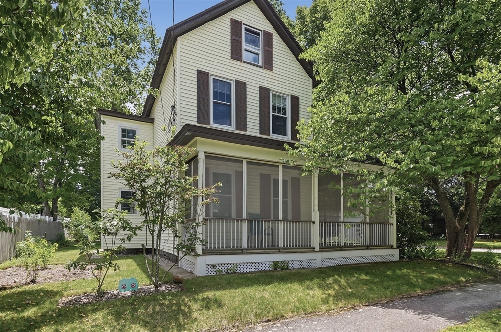 3 Beach Street, Westborough, Massachusetts, 2 Bedrooms Bedrooms, 6 Rooms Rooms,1.5 BathroomsBathrooms,Residential,For Sale,Beach Street,73542545