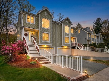 58-60 Tanglewood, Newton, Massachusetts, 3 Bedrooms Bedrooms, 7 Rooms Rooms,2.5 BathroomsBathrooms,Residential,For Sale,Tanglewood,73542376 58-60 Tanglewood, Newton, Massachusetts, 3 Bedrooms Bedrooms, 7 Rooms Rooms,2.5 BathroomsBathrooms,Residential,For Sale,Tanglewood,73542376