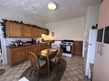 543 Broadway, Somerville, Massachusetts, 2 Bedrooms Bedrooms, 5 Rooms Rooms,1 BathroomBathrooms,Residential Lease,For Rent,Broadway,73542383