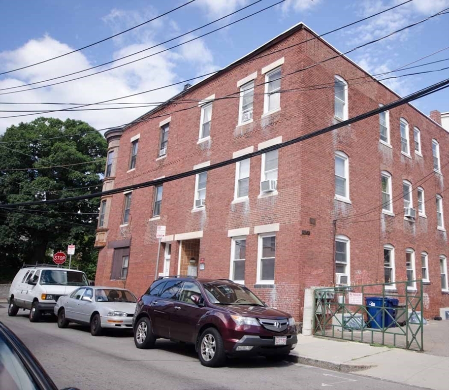 33 Gay Head St., Boston, Massachusetts, 3 Bedrooms Bedrooms, 5 Rooms Rooms,1 BathroomBathrooms,Residential Lease,For Rent,Gay Head St.,73542556