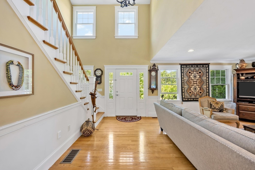 146 James Cir, Mashpee, Massachusetts, 3 Bedrooms Bedrooms, 6 Rooms Rooms,2.5 BathroomsBathrooms,Residential,For Sale,James Cir,73542524