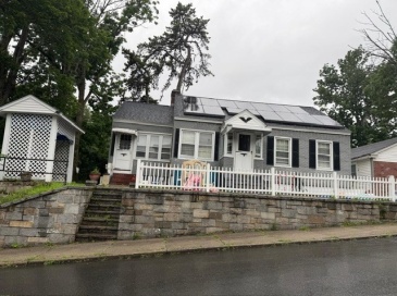 135 Pearl St, Lawrence, Massachusetts, 2 Bedrooms Bedrooms, 4 Rooms Rooms,1 BathroomBathrooms,Residential Lease,For Rent,Pearl St,73542576