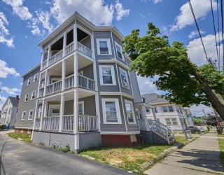44 A&B Park St., Lynn, Massachusetts, 12 Bedrooms Bedrooms, 18 Rooms Rooms,3 BathroomsBathrooms,Residential Income,For Sale,Park St.,73542427