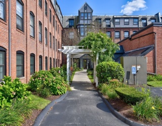 21 Linden St, Quincy, Massachusetts, 2 Bedrooms Bedrooms, 4 Rooms Rooms,1 BathroomBathrooms,Residential Lease,For Rent,Linden St,73542583
