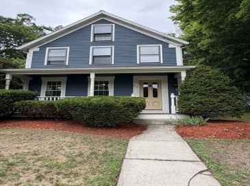 856 Main Street, Reading, Massachusetts, 2 Bedrooms Bedrooms, 6 Rooms Rooms,1 BathroomBathrooms,Residential Lease,For Rent,Main Street,73542604