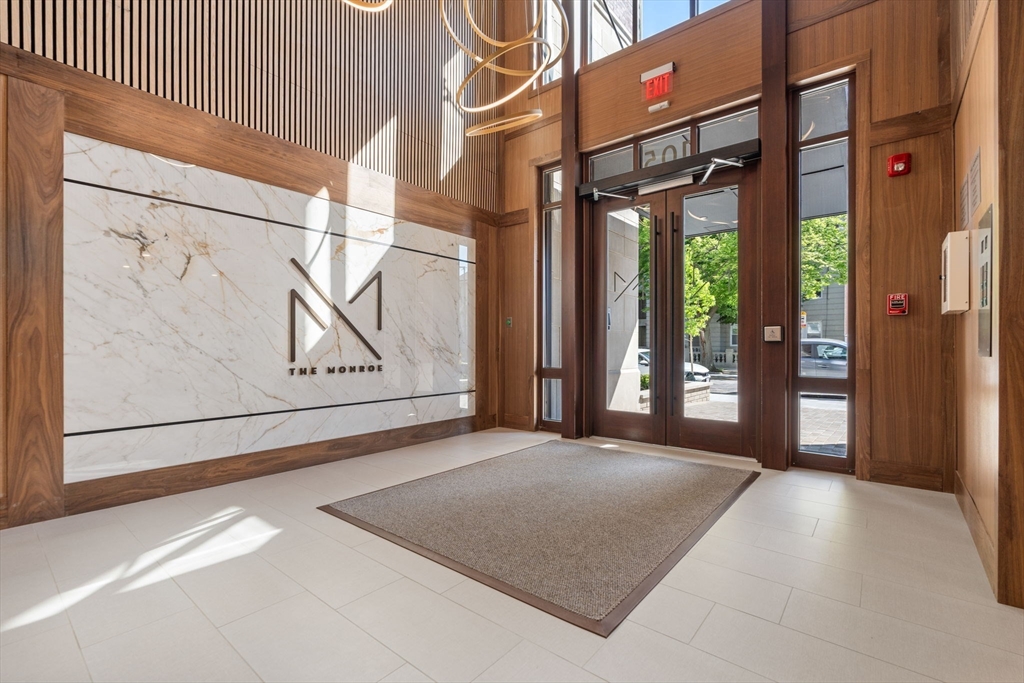 105 Washington, Boston, Massachusetts, 1 Bedroom Bedrooms, 4 Rooms Rooms,1 BathroomBathrooms,Residential Lease,For Rent,Washington,73507456