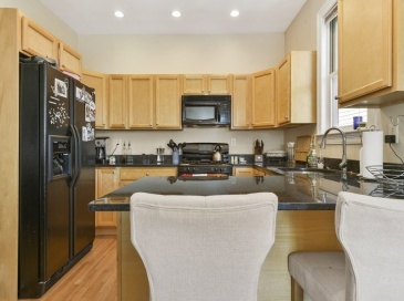 344 W Broadway, Boston, Massachusetts, 3 Bedrooms Bedrooms, 5 Rooms Rooms,2 BathroomsBathrooms,Residential Lease,For Rent,W Broadway,73520862
