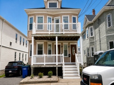 113-115 Hillsdale Rd, Somerville, Massachusetts, 4 Bedrooms Bedrooms, 7 Rooms Rooms,1 BathroomBathrooms,Residential Lease,For Rent,Hillsdale Rd,73542410