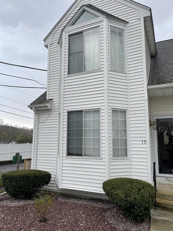 21 Church Street, Weymouth, Massachusetts, 2 Bedrooms Bedrooms, 5 Rooms Rooms,2.5 BathroomsBathrooms,Residential Lease,For Rent,Church Street,73542487
