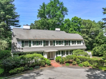 157 Grove Street, Westwood, Massachusetts, 5 Bedrooms Bedrooms, 10 Rooms Rooms,3 BathroomsBathrooms,Residential,For Sale,Grove Street,73542491