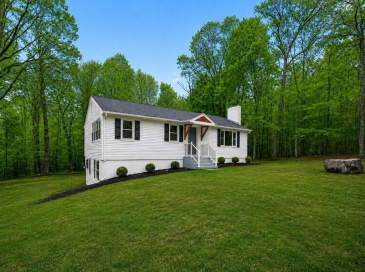 207 Bigelow St, Marlborough, Massachusetts, 4 Bedrooms Bedrooms, 11 Rooms Rooms,3 BathroomsBathrooms,Residential,For Sale,Bigelow St,73518645