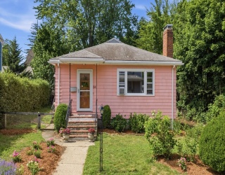 84 Oak Street, Winchester, Massachusetts, 4 Bedrooms Bedrooms, 9 Rooms Rooms,2 BathroomsBathrooms,Residential,For Sale,Oak Street,73542597