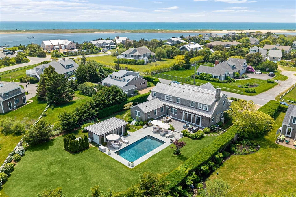 17 Katama Point, Edgartown, Massachusetts, 4 Bedrooms Bedrooms, 9 Rooms Rooms,5.5 BathroomsBathrooms,Residential,For Sale,Katama Point,73542635