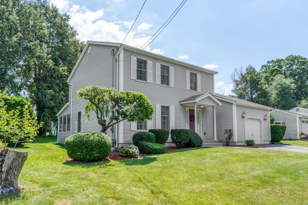 39 Venture Dr, Springfield, Massachusetts, 3 Bedrooms Bedrooms, 7 Rooms Rooms,1.5 BathroomsBathrooms,Residential,For Sale,Venture Dr,73542405