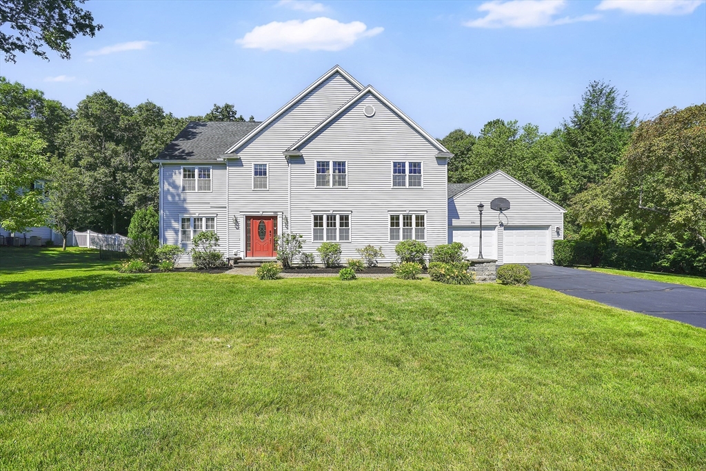 990 Frank Smith Rd, Longmeadow, Massachusetts, 4 Bedrooms Bedrooms, 8 Rooms Rooms,4 BathroomsBathrooms,Residential,For Sale,Frank Smith Rd,73542425