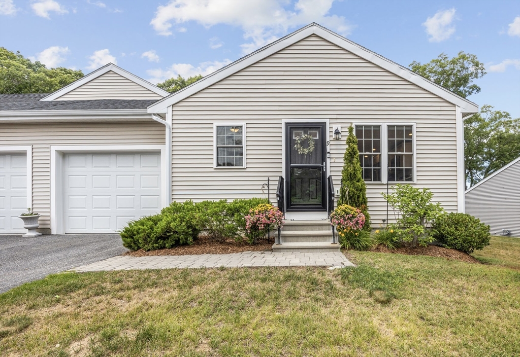 9 Blissful Meadow Dr, Plymouth, Massachusetts, 2 Bedrooms Bedrooms, 5 Rooms Rooms,2 BathroomsBathrooms,Residential,For Sale,Blissful Meadow Dr,73542434