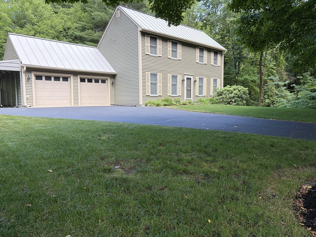 68 Gilrain Ter, Northampton, Massachusetts, 3 Bedrooms Bedrooms, 6 Rooms Rooms,2 BathroomsBathrooms,Residential,For Sale,Gilrain Ter,73542481