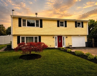 150 Coolidge St, Swansea, Massachusetts, 3 Bedrooms Bedrooms, 10 Rooms Rooms,2 BathroomsBathrooms,Residential,For Sale,Coolidge St,73542389