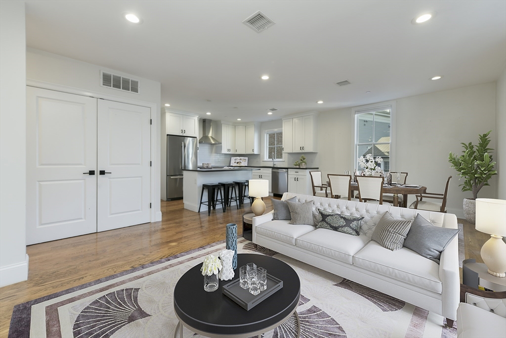 14 Cordis, Boston, Massachusetts, 2 Bedrooms Bedrooms, 4 Rooms Rooms,2 BathroomsBathrooms,Residential Lease,For Rent,Cordis,73542642