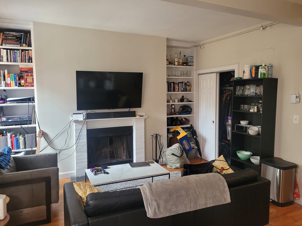 10 Isabella, Boston, Massachusetts, 2 Bedrooms Bedrooms, 4 Rooms Rooms,1 BathroomBathrooms,Residential Lease,For Rent,Isabella,73542665