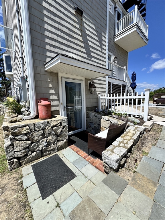 8 6th, Newbury, Massachusetts, 1 Bedroom Bedrooms, 2 Rooms Rooms,1 BathroomBathrooms,Residential Lease,For Rent,6th,73542672