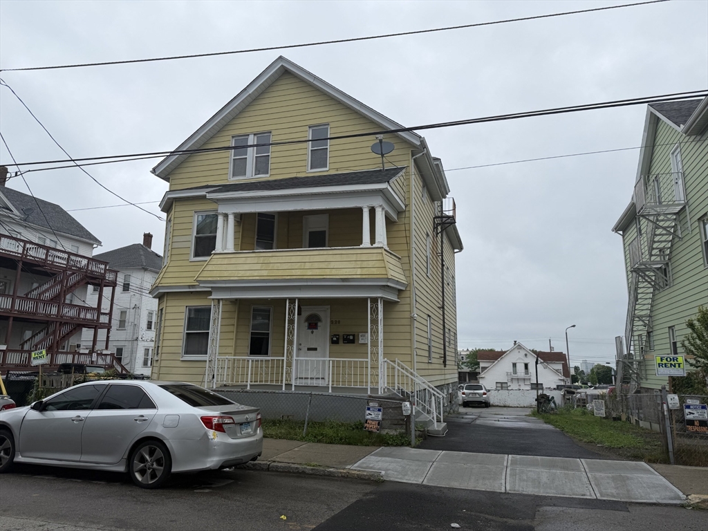 220 Osborn Street, Fall River, Massachusetts, 3 Bedrooms Bedrooms, 6 Rooms Rooms,1 BathroomBathrooms,Residential Lease,For Rent,Osborn Street,73542679