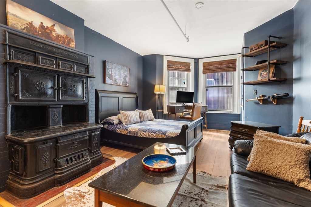 163 Beacon, Boston, Massachusetts, 1 Room Rooms,1 BathroomBathrooms,Residential Lease,For Rent,Beacon,73530160