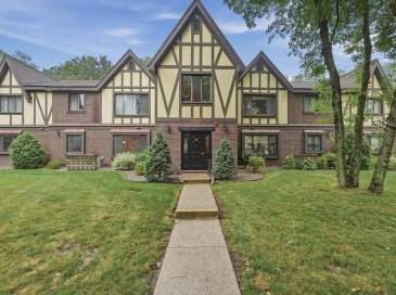 14 Royal Lake Drive, Braintree, Massachusetts, 3 Bedrooms Bedrooms, 6 Rooms Rooms,2 BathroomsBathrooms,Residential,For Sale,Royal Lake Drive,73542696