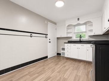60 Howard St, Leominster, Massachusetts, 3 Bedrooms Bedrooms, 6 Rooms Rooms,1 BathroomBathrooms,Residential Lease,For Rent,Howard St,73542740 60 Howard St, Leominster, Massachusetts, 3 Bedrooms Bedrooms, 6 Rooms Rooms,1 BathroomBathrooms,Residential Lease,For Rent,Howard St,73542740