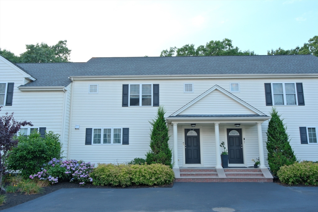 37 Wren Ter, Quincy, Massachusetts, 3 Bedrooms Bedrooms, 5 Rooms Rooms,2.5 BathroomsBathrooms,Residential Lease,For Rent,Wren Ter,73542742