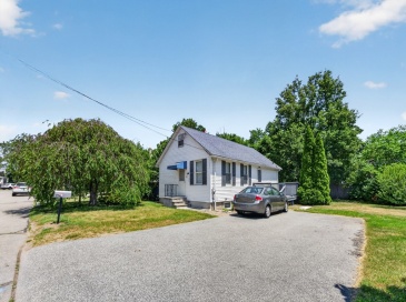 50 Lloyd Ave, Warwick, Rhode Island, 2 Bedrooms Bedrooms, 6 Rooms Rooms,2 BathroomsBathrooms,Residential,For Sale,Lloyd Ave,73542762 50 Lloyd Ave, Warwick, Rhode Island, 2 Bedrooms Bedrooms, 6 Rooms Rooms,2 BathroomsBathrooms,Residential,For Sale,Lloyd Ave,73542762