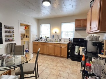 21 Chester St, Boston, Massachusetts, 4 Bedrooms Bedrooms, 6 Rooms Rooms,1 BathroomBathrooms,Residential Lease,For Rent,Chester St,73542719