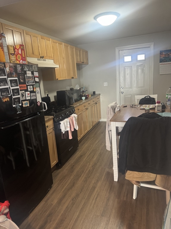 134 Pearl St, Somerville, Massachusetts, 1 Bedroom Bedrooms, 3 Rooms Rooms,1 BathroomBathrooms,Residential Lease,For Rent,Pearl St,73515983