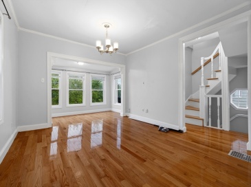 7 Pine St, Malden, Massachusetts, 3 Bedrooms Bedrooms, 8 Rooms Rooms,2 BathroomsBathrooms,Residential Lease,For Rent,Pine St,73519990