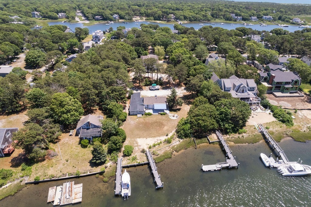 379 Monomoscoy Rd, Mashpee, Massachusetts, 2 Bedrooms Bedrooms, 5 Rooms Rooms,2 BathroomsBathrooms,Residential,For Sale,Monomoscoy Rd,73542766
