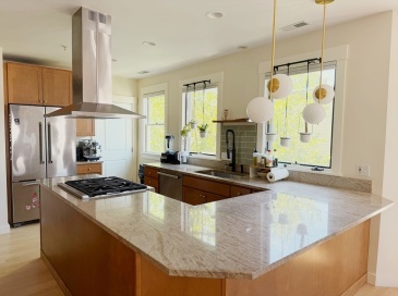 56 Gorham, Somerville, Massachusetts, 2 Bedrooms Bedrooms, 5 Rooms Rooms,2 BathroomsBathrooms,Residential Lease,For Rent,Gorham,73542780