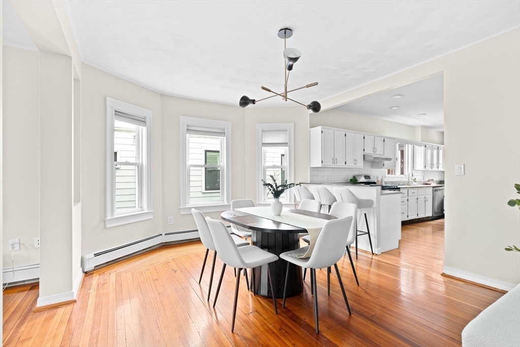15 Boston Ave, Somerville, Massachusetts, 2 Bedrooms Bedrooms, 5 Rooms Rooms,2 BathroomsBathrooms,Residential,For Sale,Boston Ave,73508139