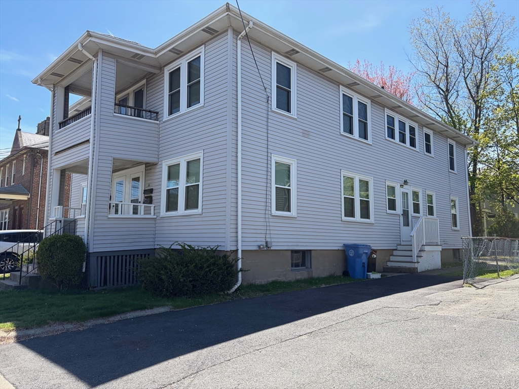 16 Eddy Street, Waltham, Massachusetts, 1 Bedroom Bedrooms, 5 Rooms Rooms,1 BathroomBathrooms,Residential Lease,For Rent,Eddy Street,73510786