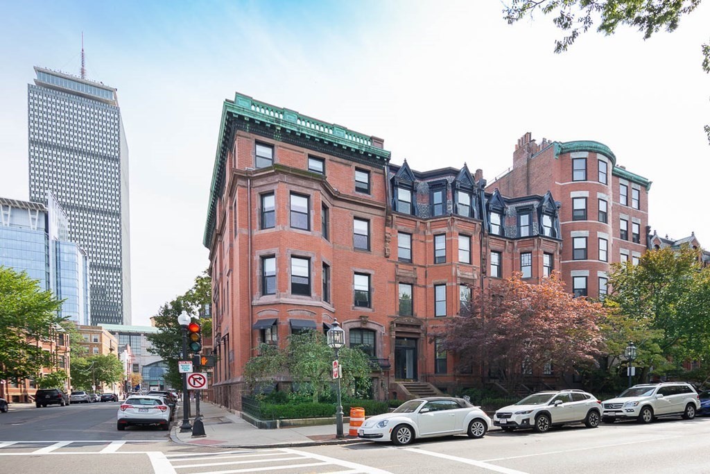 290 Commonwealth Ave, Boston, Massachusetts, 1 Room Rooms,1 BathroomBathrooms,Residential Lease,For Rent,Commonwealth Ave,73542842