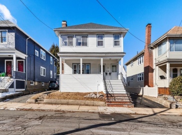 15 Quincy St, Medford, Massachusetts, 3 Bedrooms Bedrooms, 6 Rooms Rooms,1 BathroomBathrooms,Residential Lease,For Rent,Quincy St,73542888