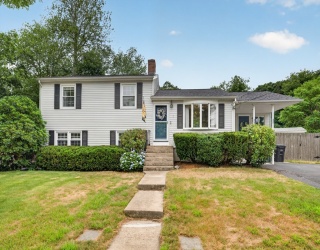 7 Englewood Rd, Coventry, Rhode Island, 3 Bedrooms Bedrooms, 6 Rooms Rooms,1.5 BathroomsBathrooms,Residential,For Sale,Englewood Rd,73542889