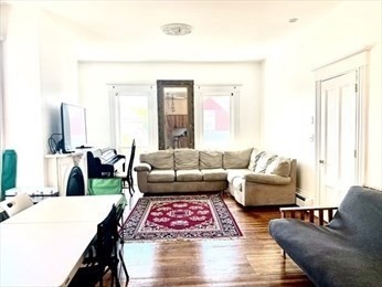 23 Monmouth Street, Somerville, Massachusetts, 5 Bedrooms Bedrooms, 6 Rooms Rooms,2.5 BathroomsBathrooms,Residential Lease,For Rent,Monmouth Street,73519952