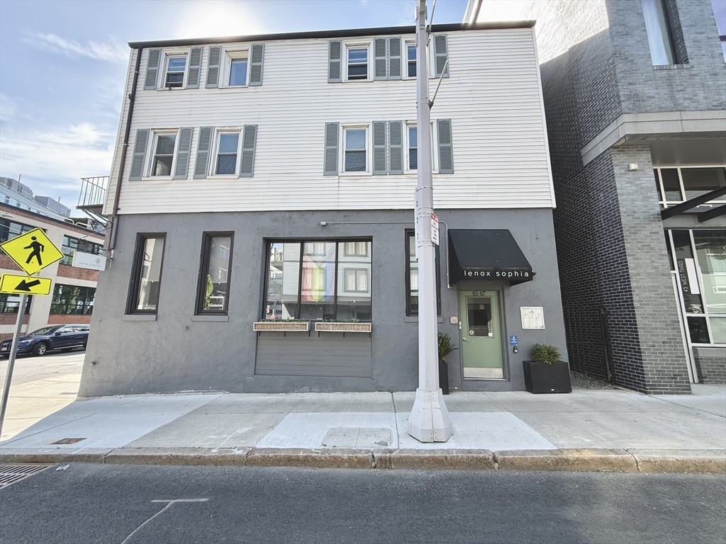85 A Street, Boston, Massachusetts, 1 Bedroom Bedrooms, 3 Rooms Rooms,1 BathroomBathrooms,Residential Lease,For Rent,A Street,73531859