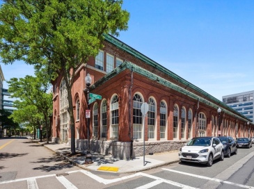 106 13th St, Boston, Massachusetts, 2 Bedrooms Bedrooms, 6 Rooms Rooms,1 BathroomBathrooms,Residential Lease,For Rent,13th St,73532647