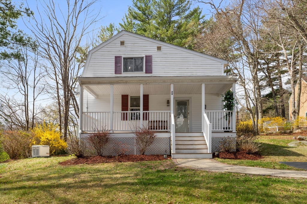 26 Hartford Ave N, Upton, Massachusetts, 3 Bedrooms Bedrooms, 5 Rooms Rooms,1 BathroomBathrooms,Residential,For Sale,Hartford Ave N,73505443