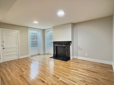 19 Hurd St, Lowell, Massachusetts, 1 Bedroom Bedrooms, 5 Rooms Rooms,1 BathroomBathrooms,Residential Lease,For Rent,Hurd St,73436976